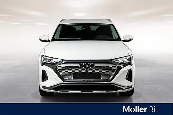 Audi Q8 E-Tron 2024 photo 3