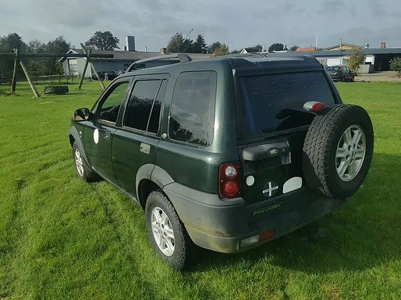 Land Rover Freelander 2004 photo 3