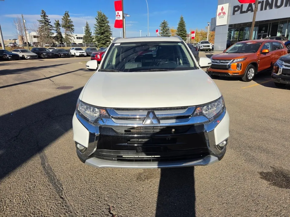 Mitsubishi Outlander 2016 photo 2