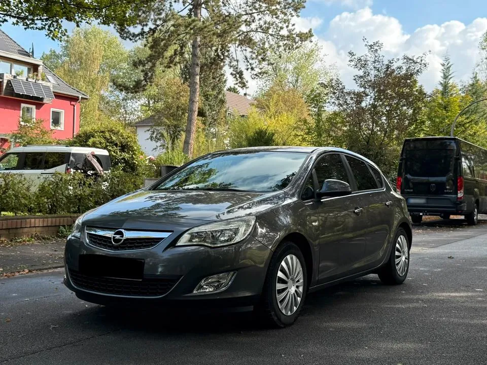 Opel Astra J