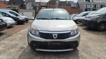 Dacia Sandero 2012 photo 2