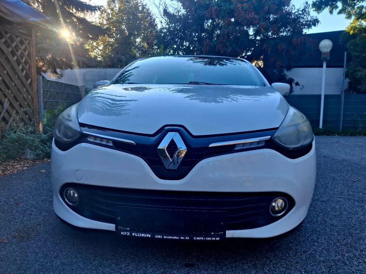 Renault Clio 2013 photo 2