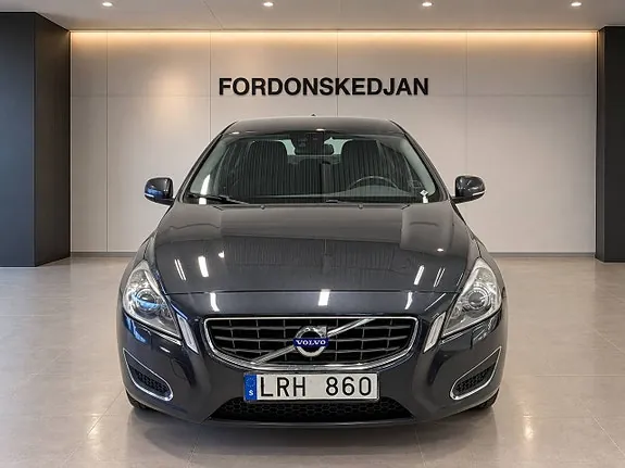 Volvo S60 2011 photo 2
