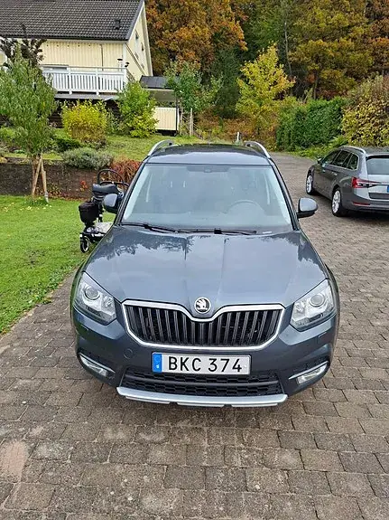 Skoda Yeti 2015 photo 2