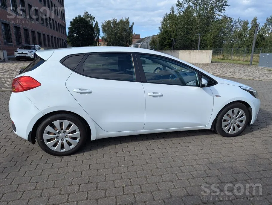Kia Ceed 2014 photo 2