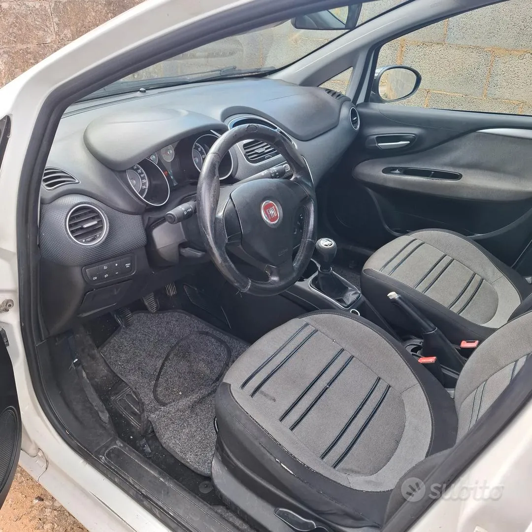 Fiat Punto Evo 2011 photo 5