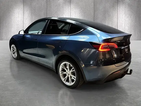Tesla Model Y 2023 photo 5