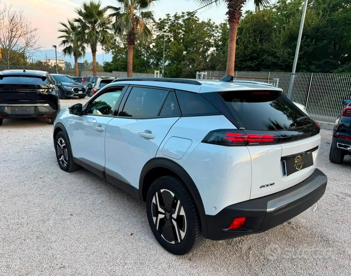 Peugeot 2008 2024 photo 4