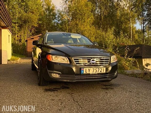 Volvo V70 2014 photo 2
