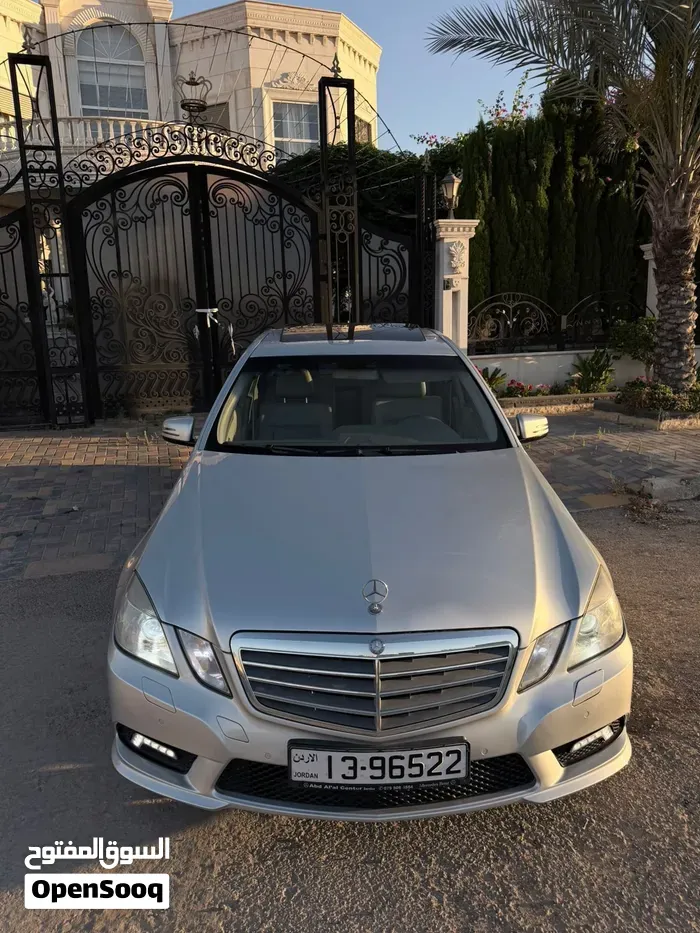 Mercedes-Benz E-Class 2011 photo 2