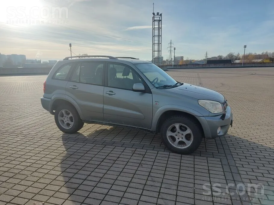 Toyota Rav4 2004 photo 3