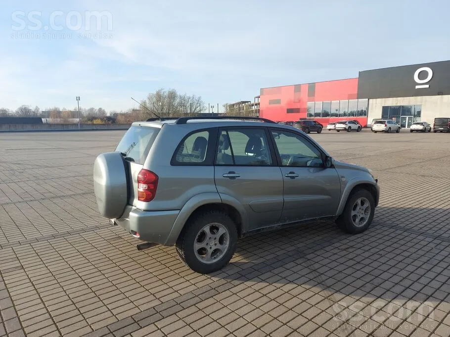Toyota Rav4 2004 photo 2