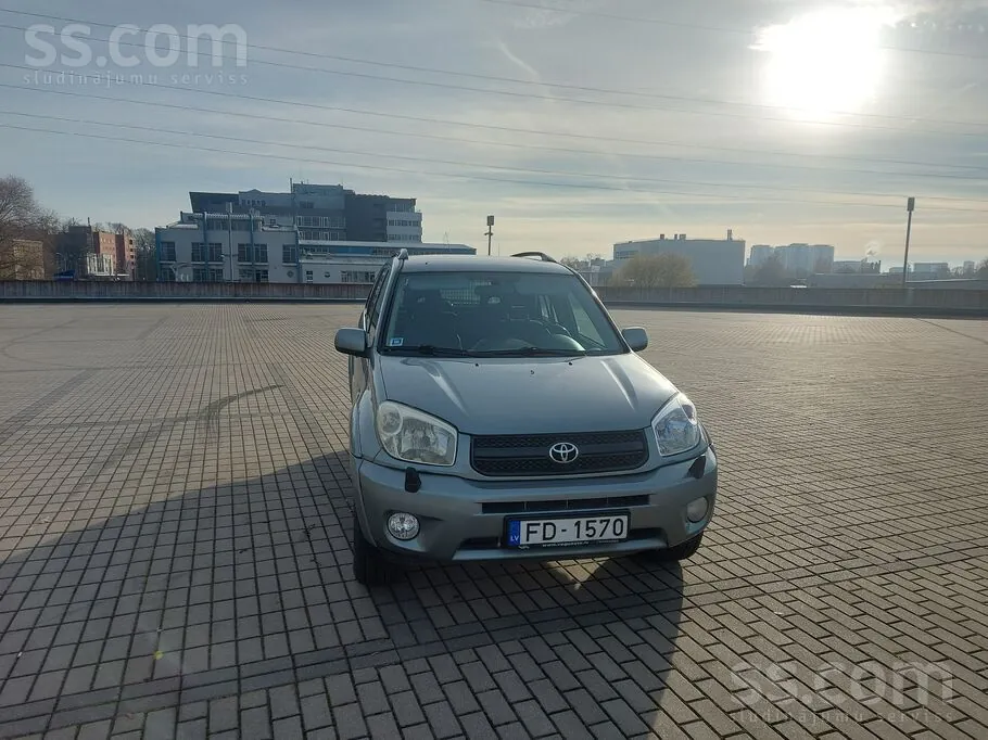 Toyota Rav4 2004 photo 4