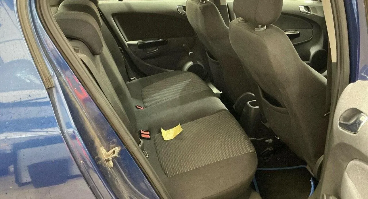 Vauxhall Corsa 2009 photo 4