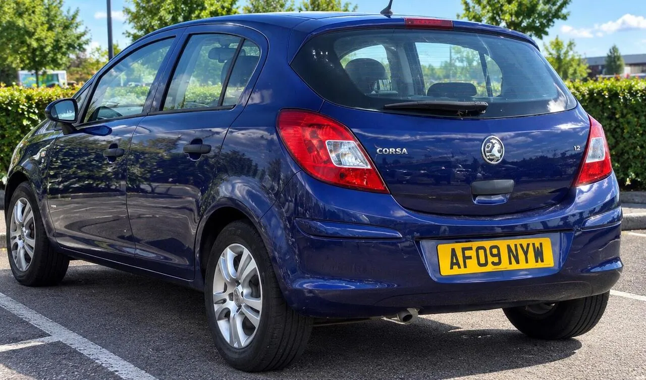 Vauxhall Corsa 2009 photo 2