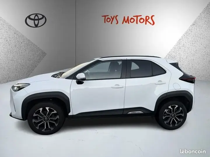 Toyota Yaris Cross 2024 photo 2
