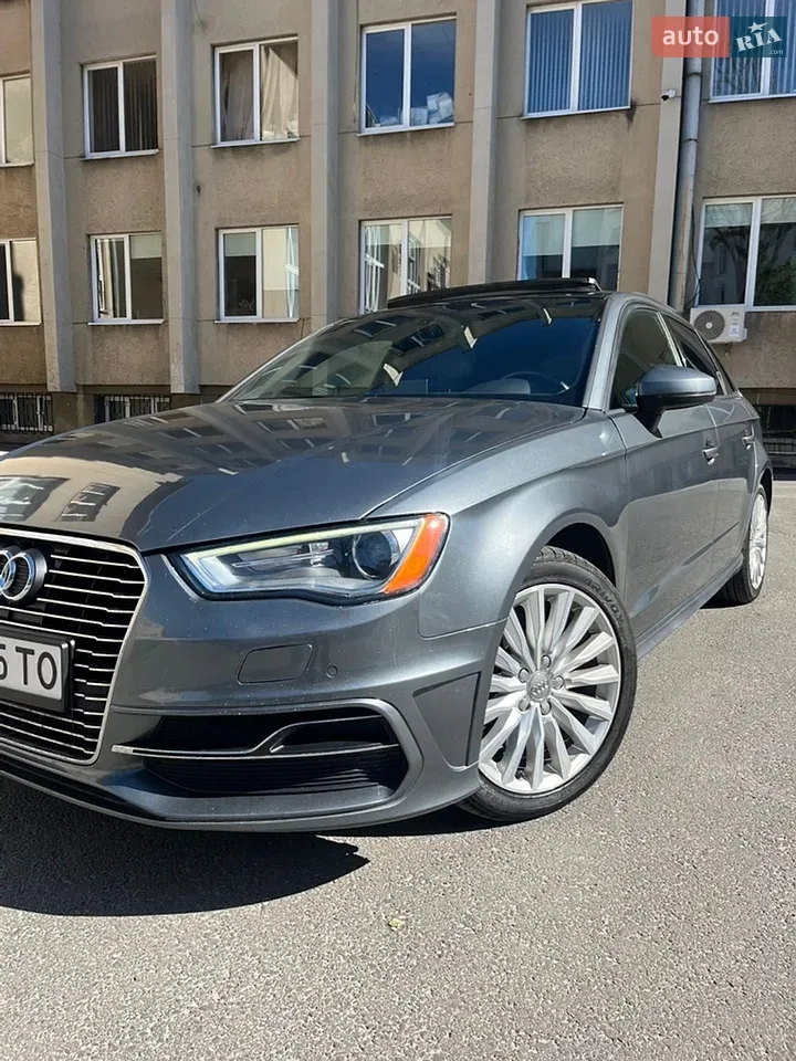 Audi A3 2015 photo 3