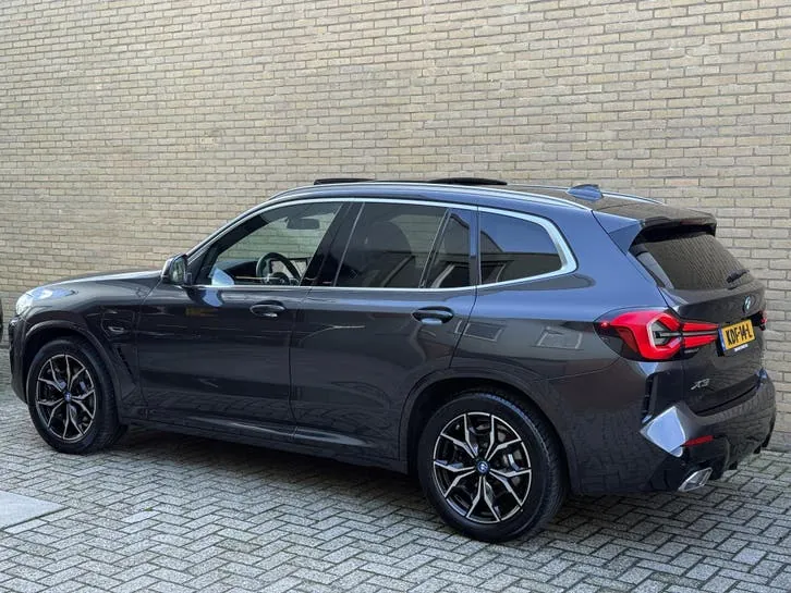 BMW X3 2021 photo 2