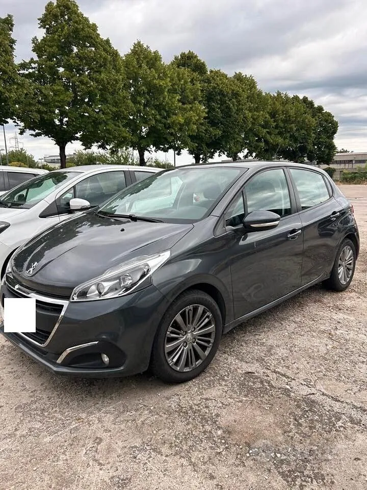 Peugeot 208 2017 photo 5