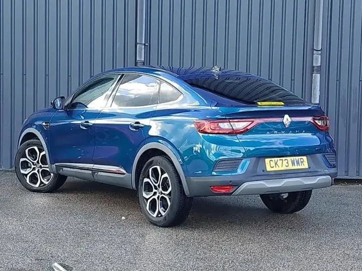 Renault Arkana 2023 photo 2