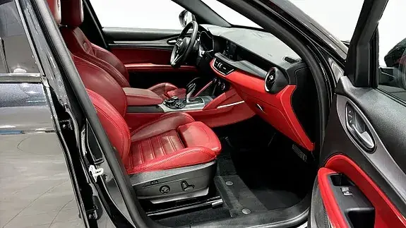 Alfa Romeo Stelvio 2018 photo 3