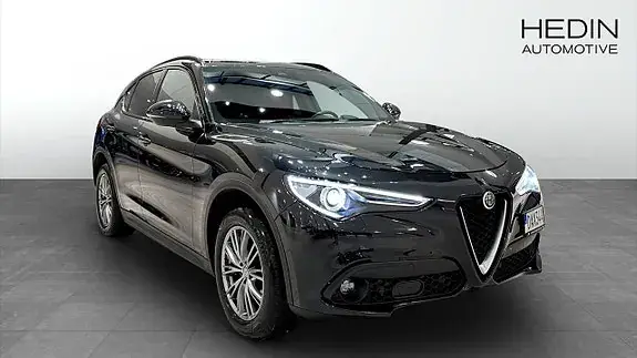 Alfa Romeo Stelvio 2018 photo 2