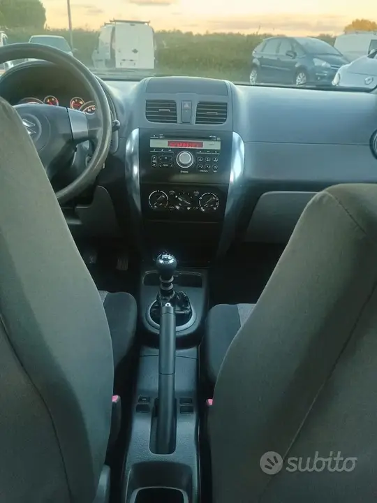 Suzuki Sx4 2010 photo 5