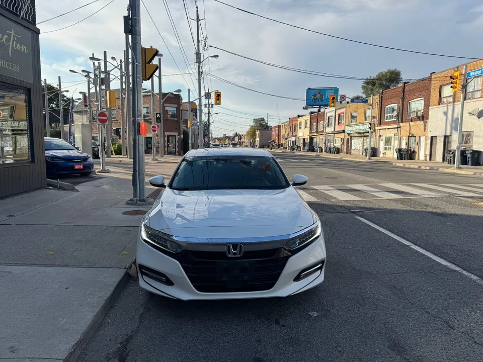 Honda Accord 2018 photo 2
