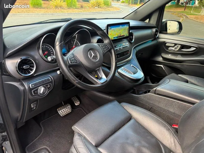 Mercedes-Benz V 2023 photo 4