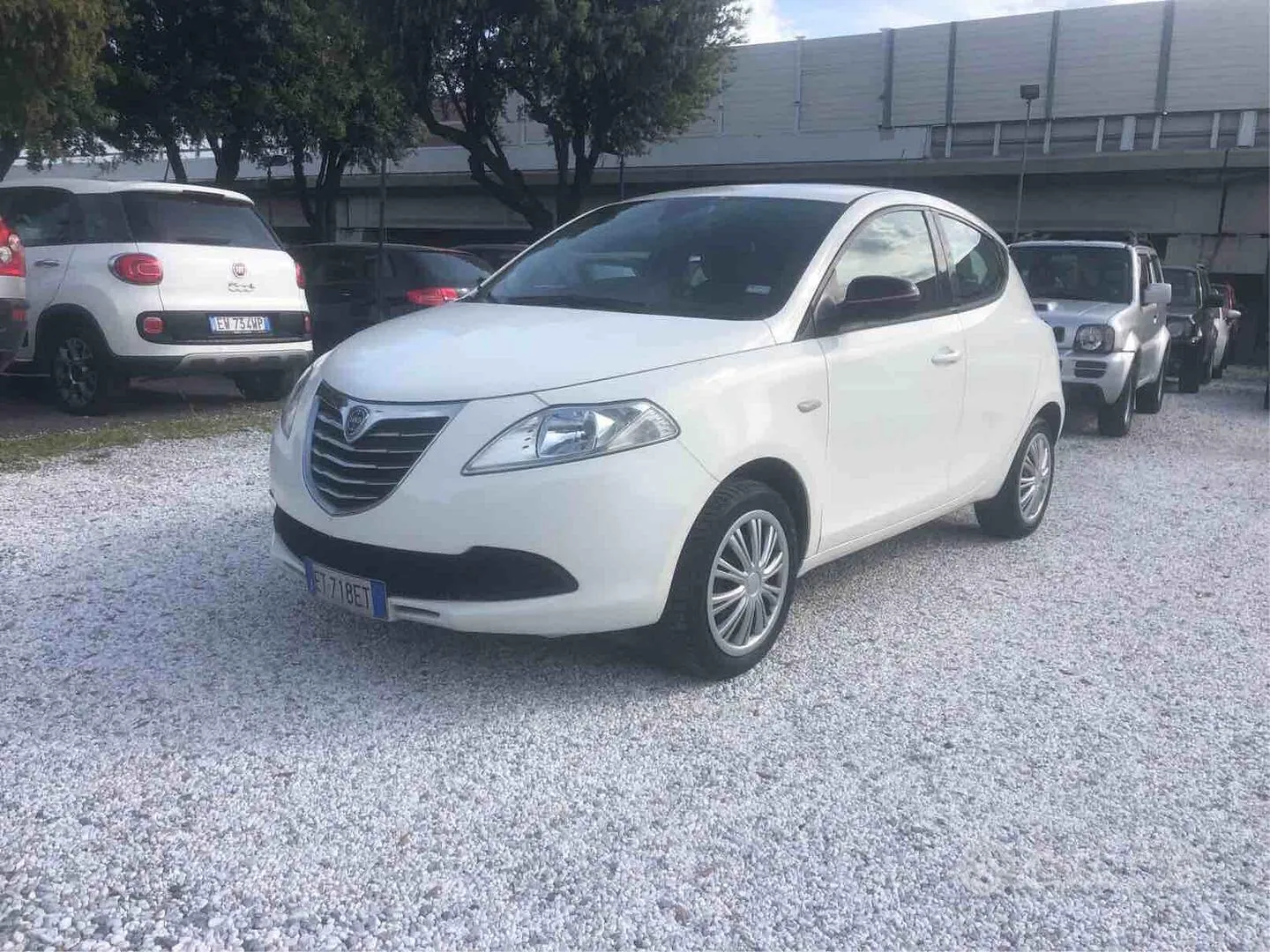 Lancia Ypsilon