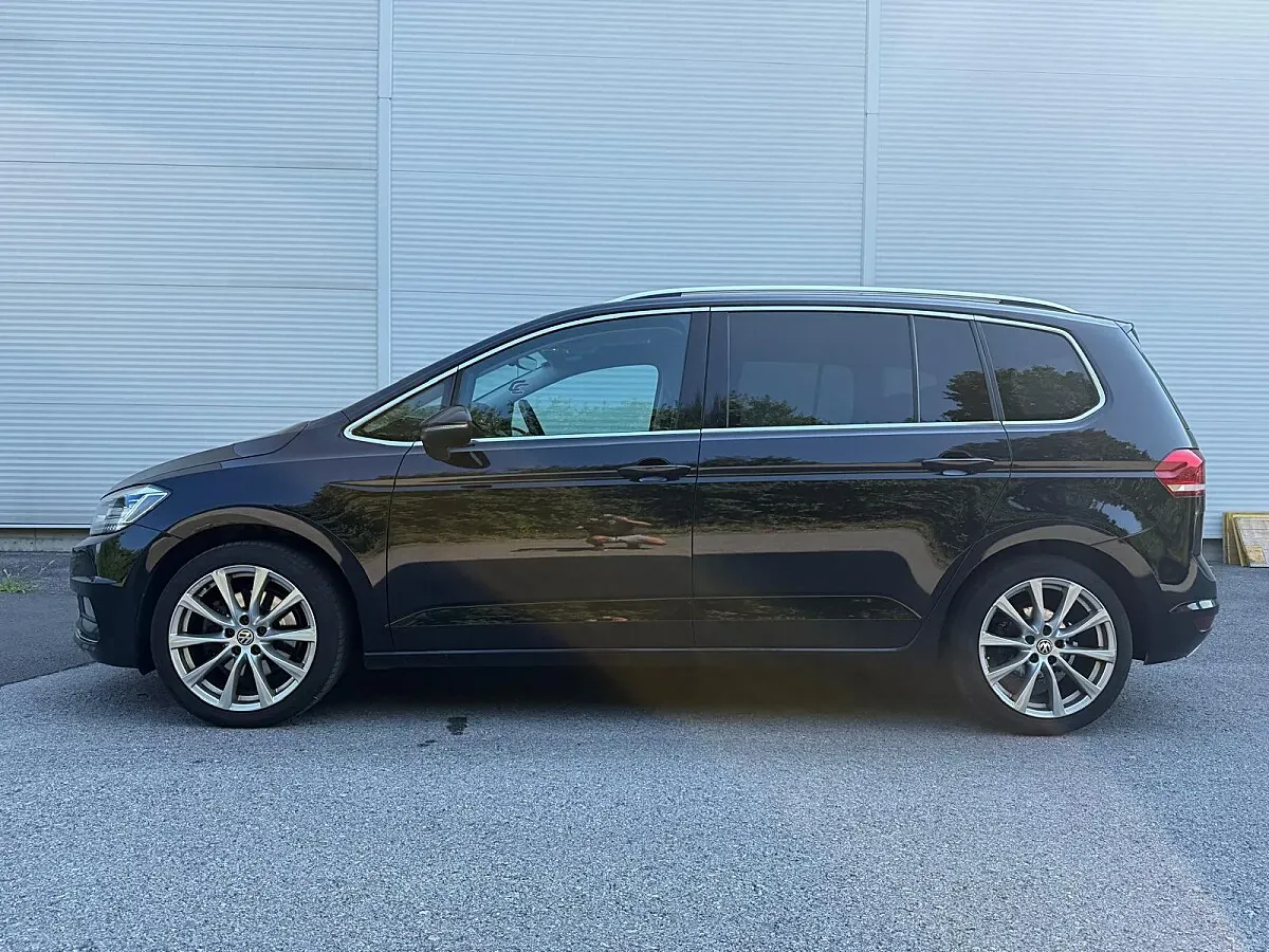 Volkswagen Touran 2015 photo 2