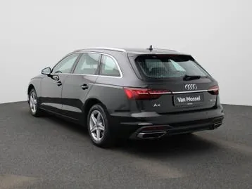 Audi A4 2022 photo 2