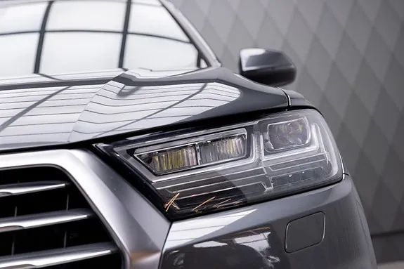 Audi Q7 2017 photo 5