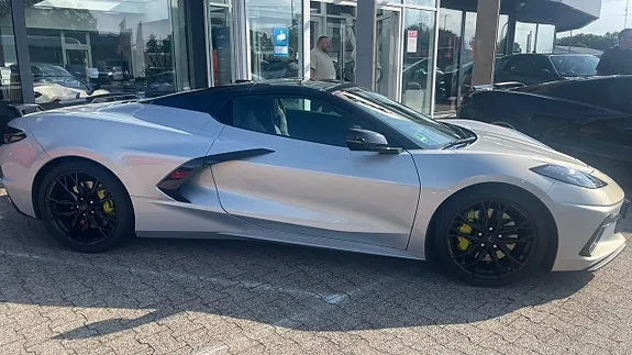Chevrolet Corvette 2023 photo 2