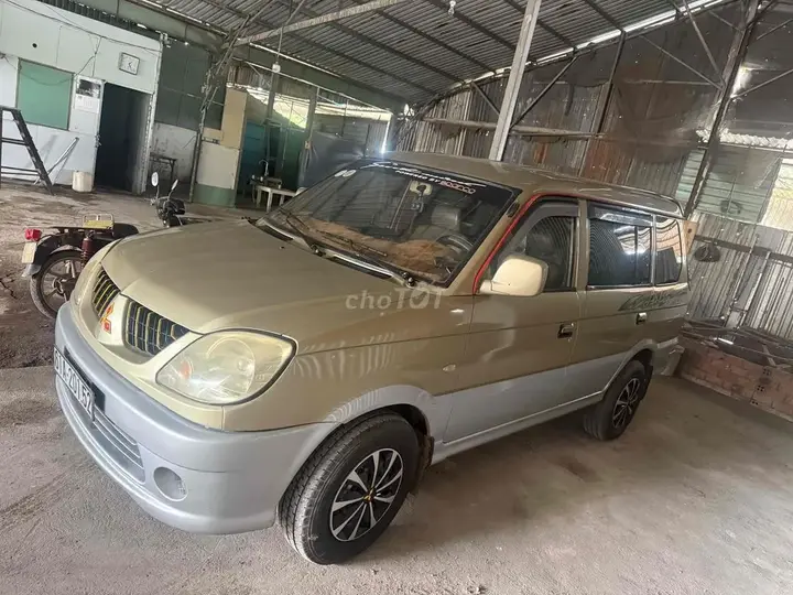 Mitsubishi Jolie 2005 photo 3