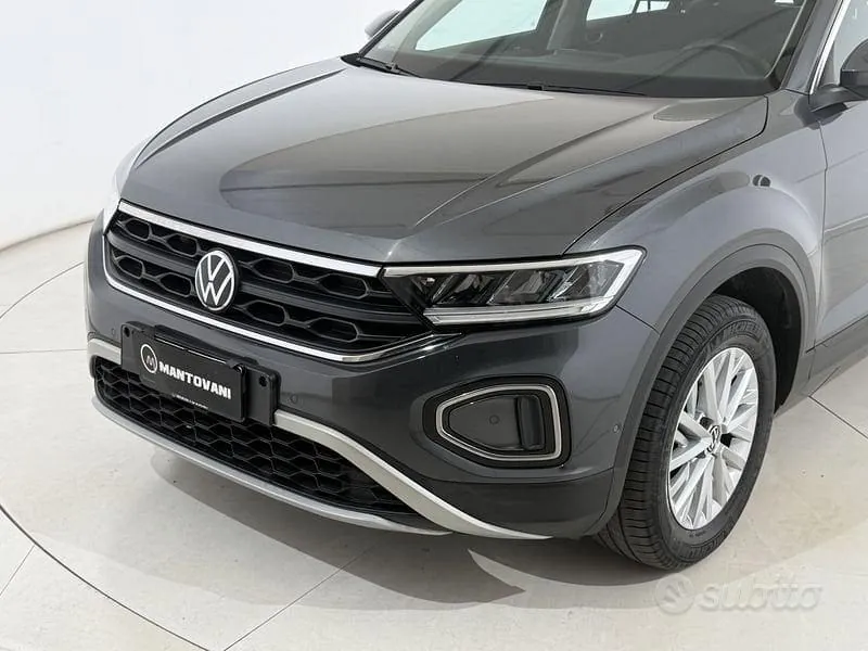 Volkswagen T-Roc 2022 photo 2