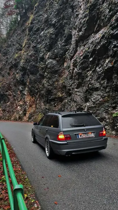BMW 3 Series 2004 photo 3