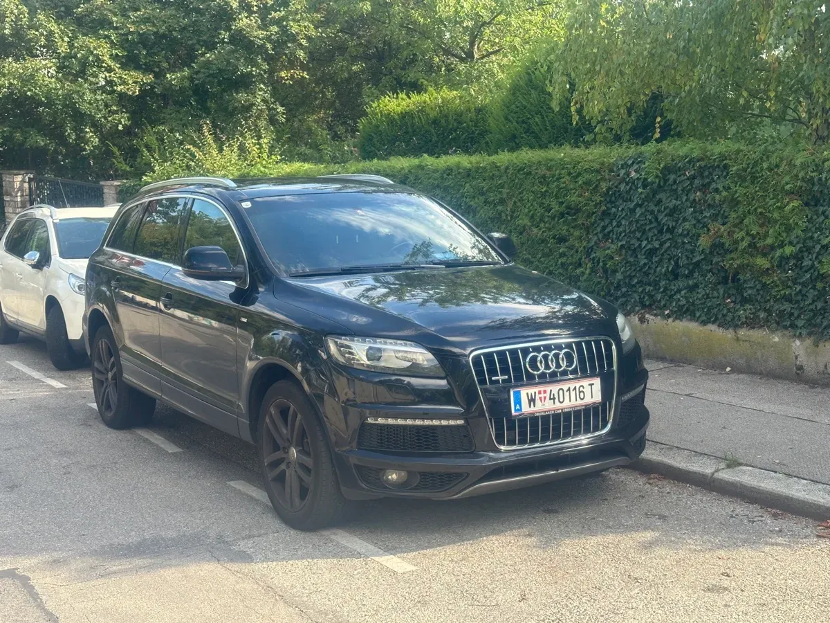 Audi Q7 2010 photo 3