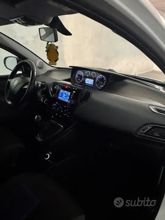 Lancia Ypsilon 2017 photo 5
