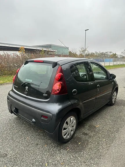 Peugeot 107 2014 photo 3