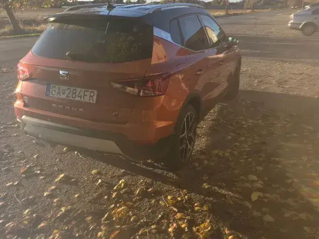 Seat Arona 2019 photo 2