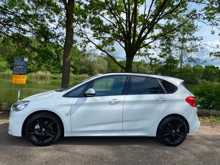 BMW 2 Series Active Tourer 2017 photo 2