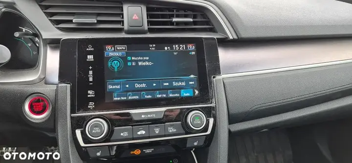 Honda Civic 2018 photo 2