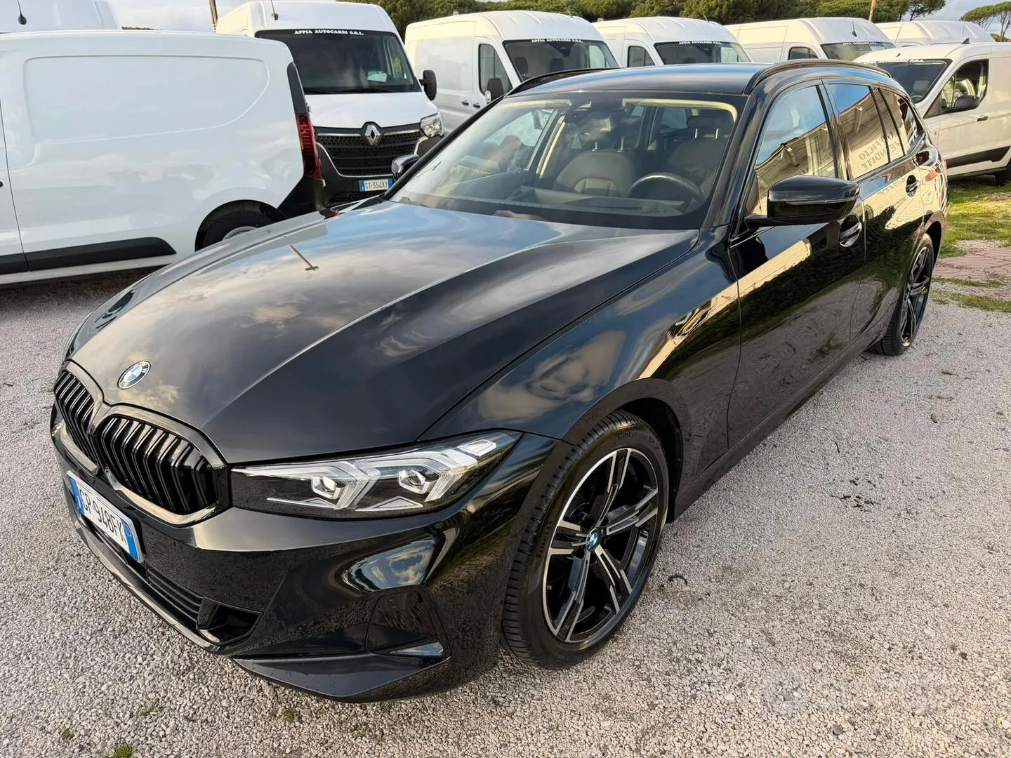 BMW 3 Series 2023 photo 2