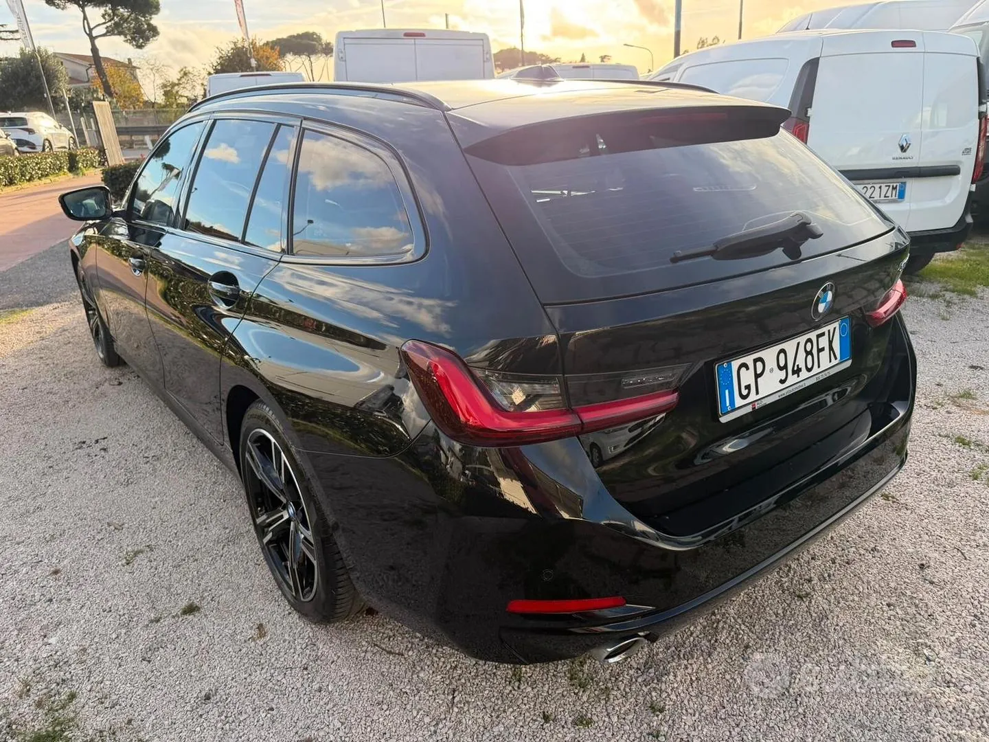 BMW 3 Series 2023 photo 3
