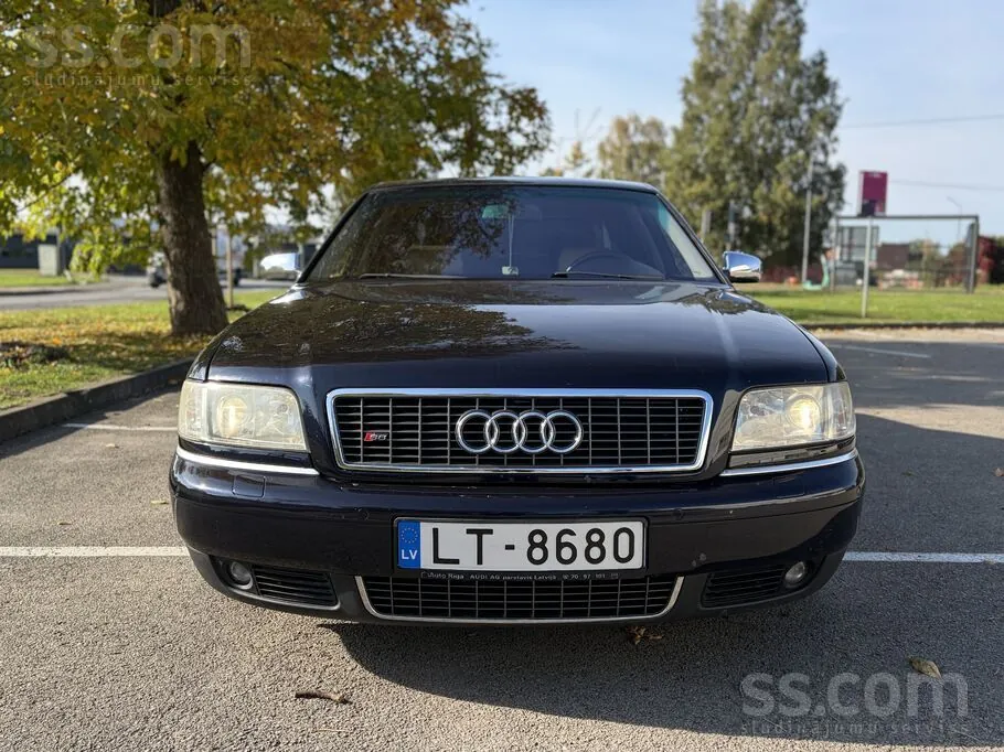 Audi S8 1998 photo 2