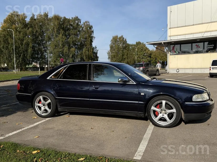 Audi S8 1998 photo 4