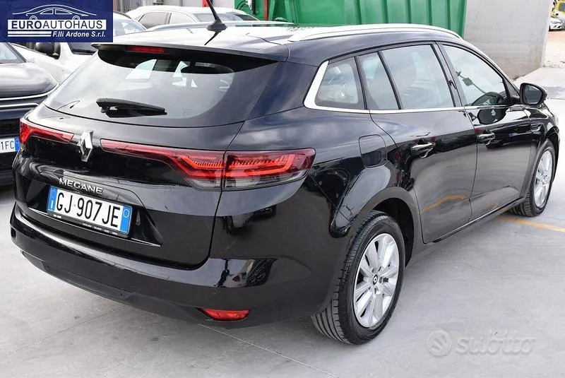 Renault Megane 2022 photo 4