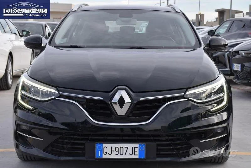 Renault Megane 2022 photo 2