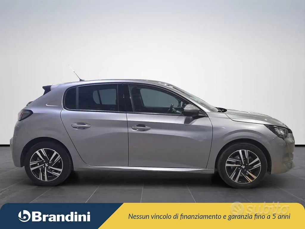 Peugeot 208 2020 photo 5